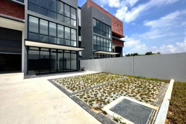 Elmina Business Park