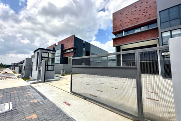 Elmina Business Park