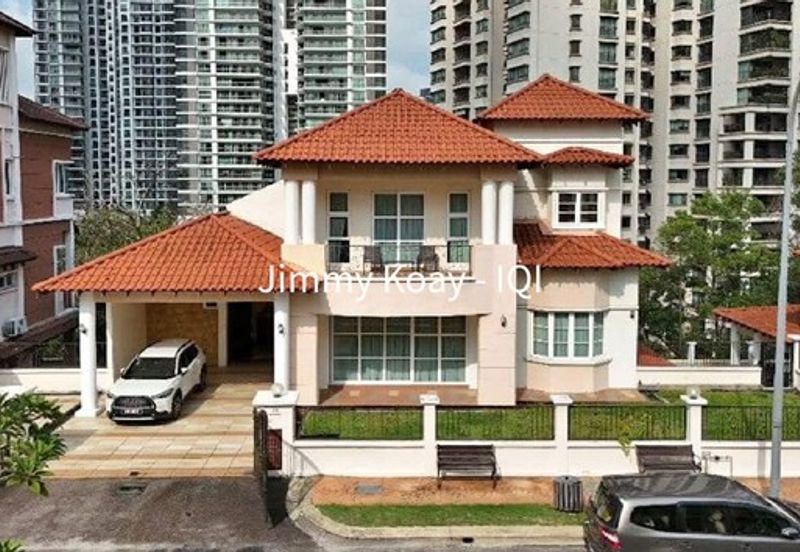 Kiara Peak (Puncak Kiara)