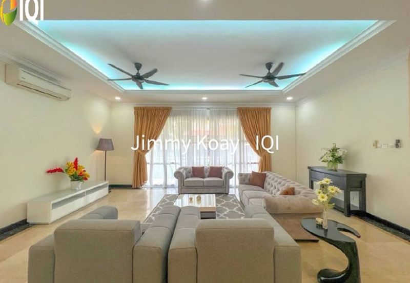 Kiara Peak (Puncak Kiara)