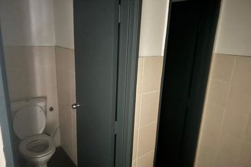 Ground Floor Shop @ 🔥Saville Kajang🔥 facing main road for rent near Kajang MRT, Mcdonalds Jln Reko