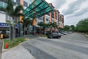 Ground Floor Shop @ 🔥Saville Kajang🔥 facing main road for rent near Kajang MRT, Mcdonalds Jln Reko