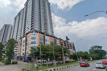 Ground Floor Shop @ 🔥Saville Kajang🔥 facing main road for rent near Kajang MRT, Mcdonalds Jln Reko