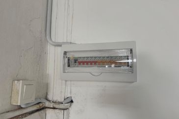 Kedai Kajang Town disewa facing Pintu C MRT Stadium Kajang