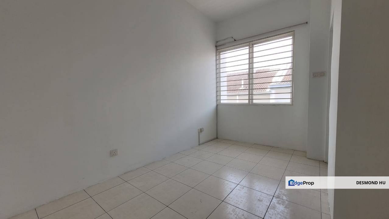 Double Storey 🔥Taman Nadayu 92🔥 Good Condition for sale near Kajang 2, Bandar Tek Semenyih, Sungai Chua, Selangor, Kajang