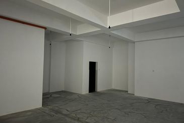 Office lot 🔥Saville Kajang🔥 bare unit for rent near MRT Kajang Bangi UKM Jalan Reko