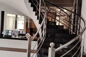 Jalan Kemuning Permai 33/42 