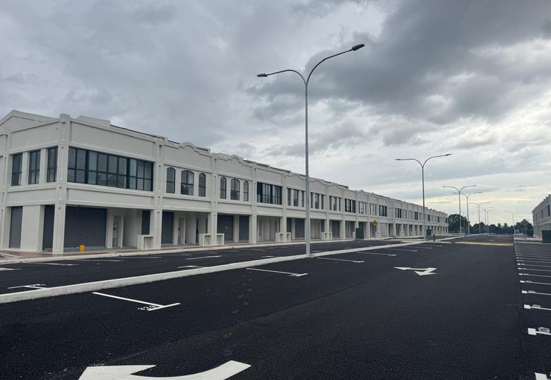 Serena Square 🔥 Serena Heights Brand New Shop/ Office for rent near Bangi Semenyih