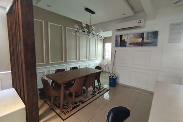 Taman Warisan, Kuala Selangor, 2.5 Storey Terrace House For Sale, Partial Furnished