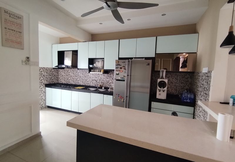 Taman Warisan, Kuala Selangor, 2.5 Storey Terrace House For Sale, Partial Furnished