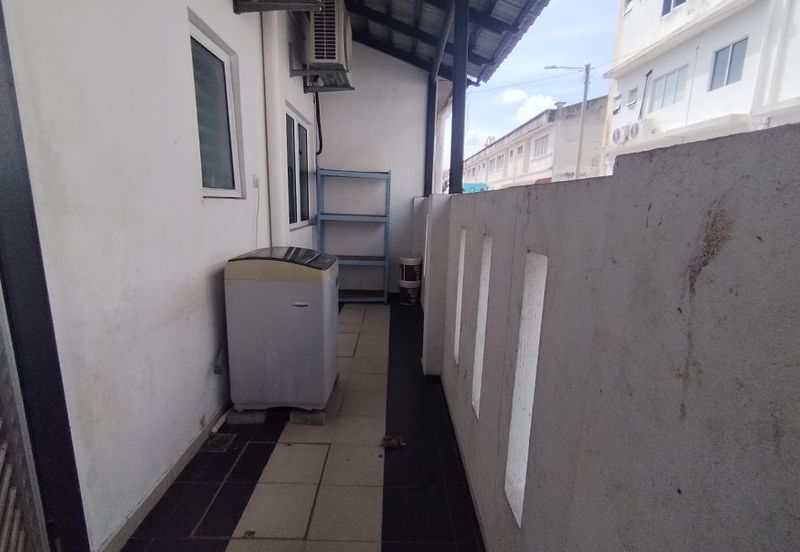 Taman Warisan, Kuala Selangor, 2.5 Storey Terrace House For Sale, Partial Furnished