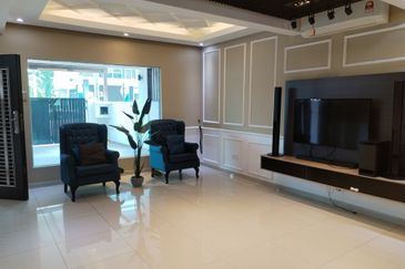 Taman Warisan, Kuala Selangor, 2.5 Storey Terrace House For Sale, Partial Furnished