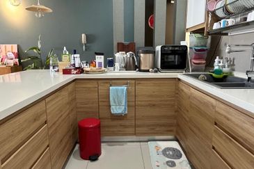 16 Quartz Melawati Condominium