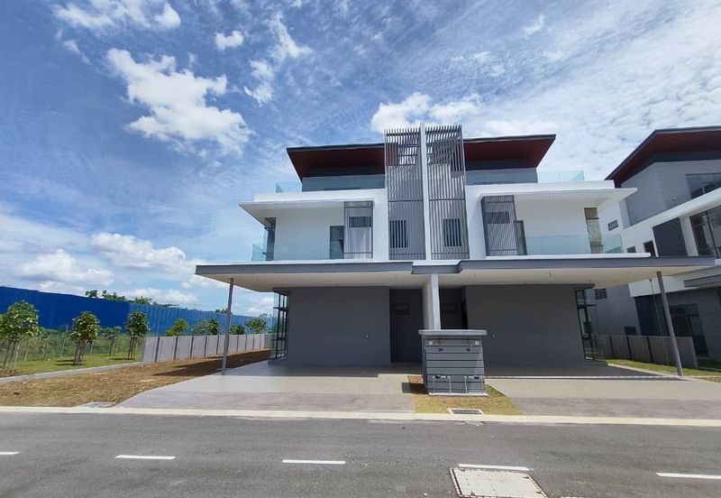 Broadleaf Residences, Hometree