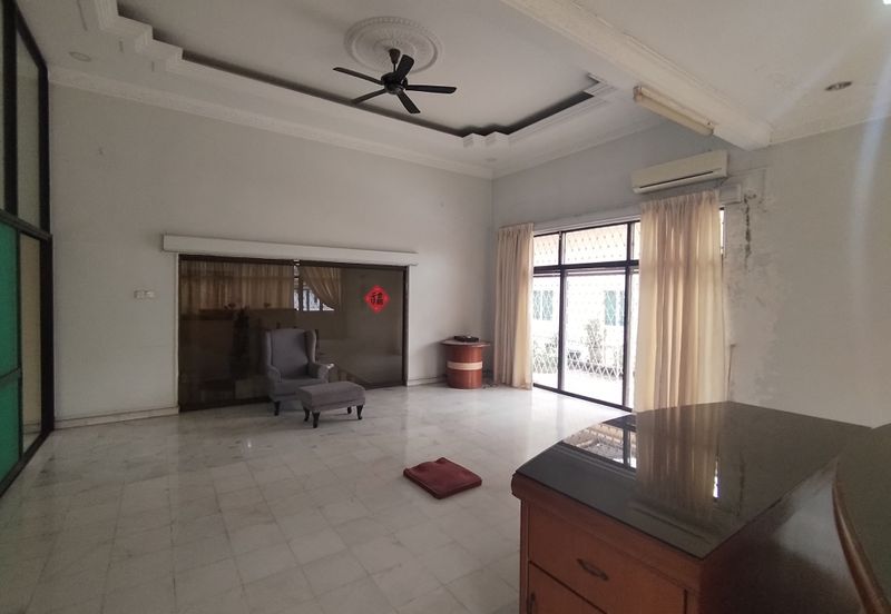 Taman Taynton (Taynton View)