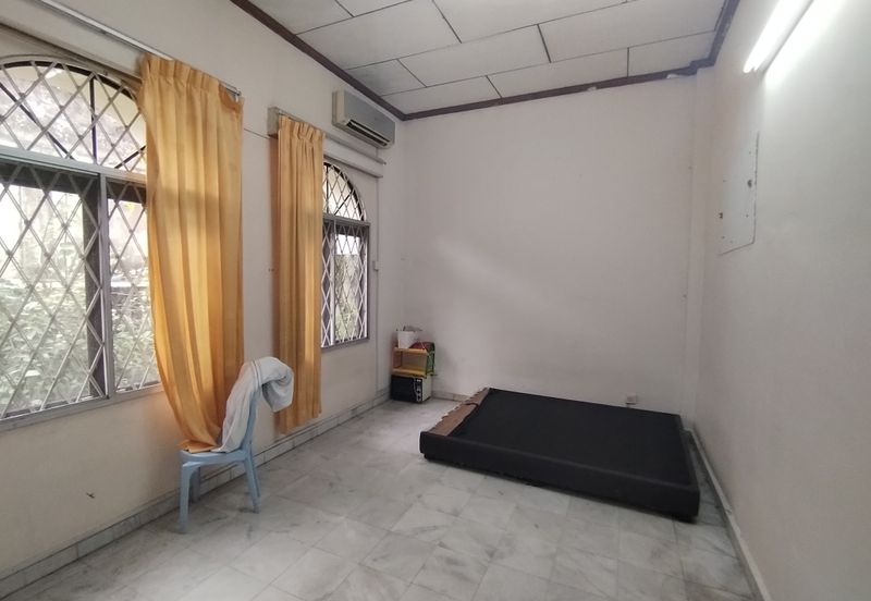 Taman Taynton (Taynton View)