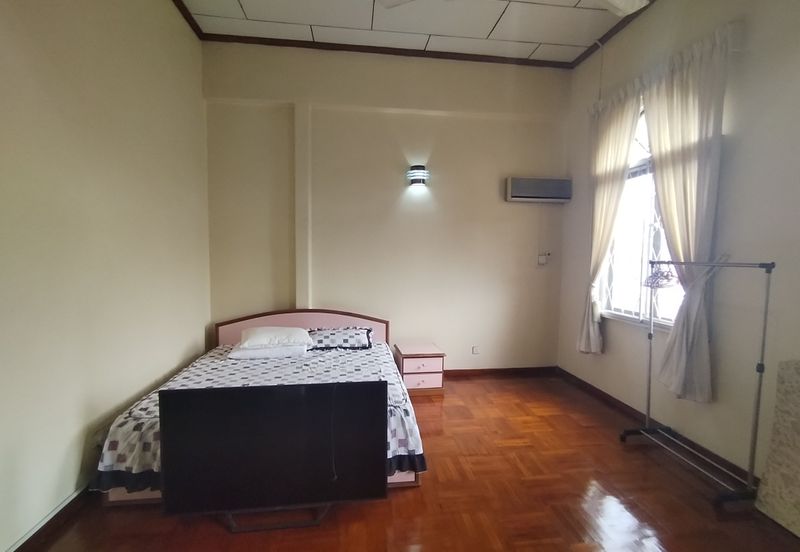 Taman Taynton (Taynton View)