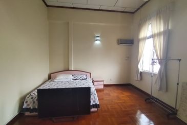 Taman Taynton (Taynton View)