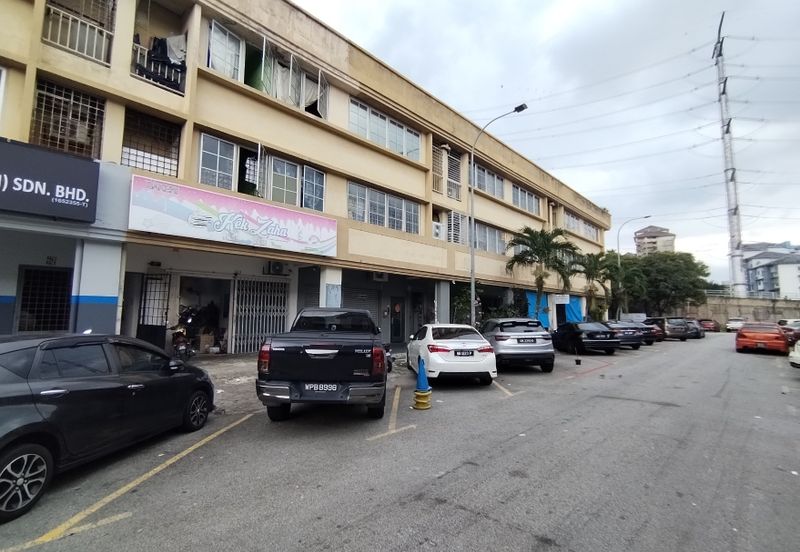 Prime location 3-Stry Shop in Taman Cahaya Indah, Ampang, Cahaya LRT station