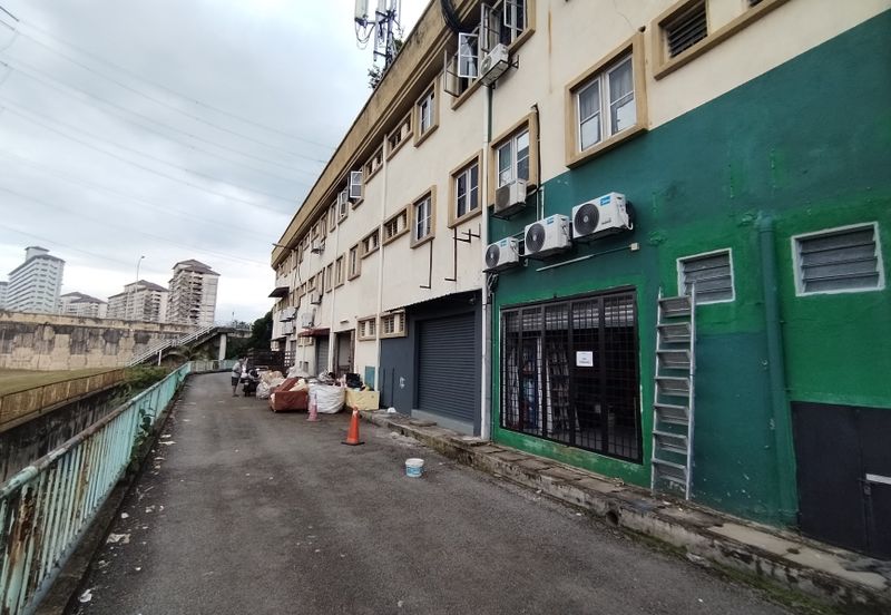 Prime location 3-Stry Shop in Taman Cahaya Indah, Ampang, Cahaya LRT station