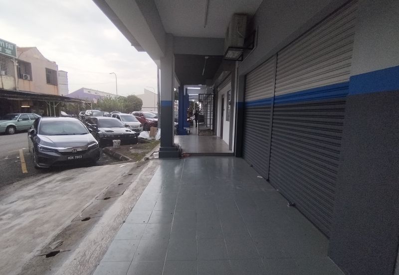 Prime location 3-Stry Shop in Taman Cahaya Indah, Ampang, Cahaya LRT station