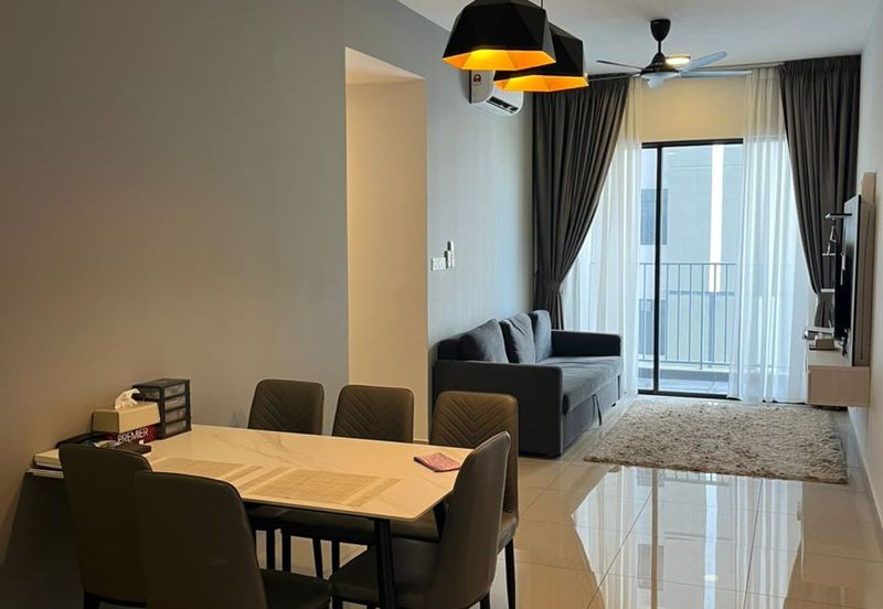 3R2B The Hipster Condo for Rent 