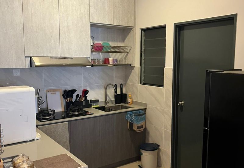 3R2B The Hipster Condo for Rent 