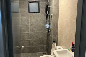 3R2B The Hipster Condo for Rent 