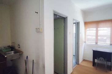 Regalia Business Centre, USJ 1