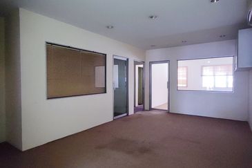 Regalia Business Centre, USJ 1