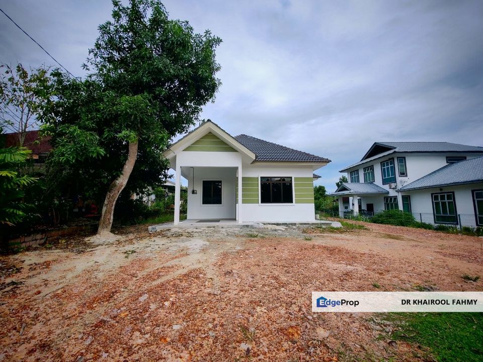 Simpang Renggam Kg Dato Ibrahim Majid Banglo Setingkat, Johor, Benut