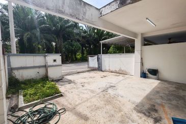 Taman Saujana Putra, Kesang