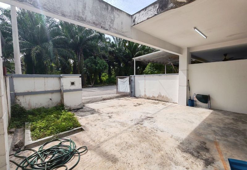 Taman Saujana Putra, Kesang