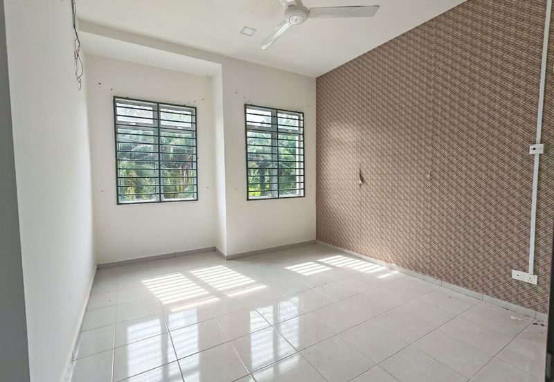 Taman Saujana Putra, Kesang