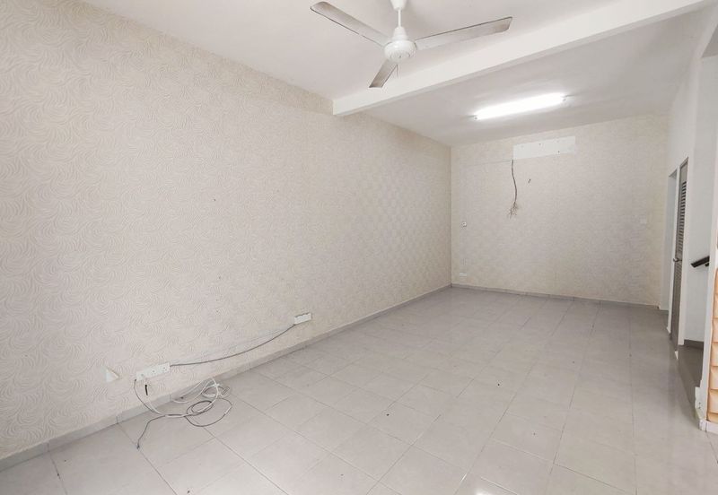 Taman Saujana Putra, Kesang