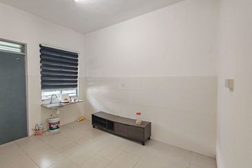 Taman Saujana Putra, Kesang