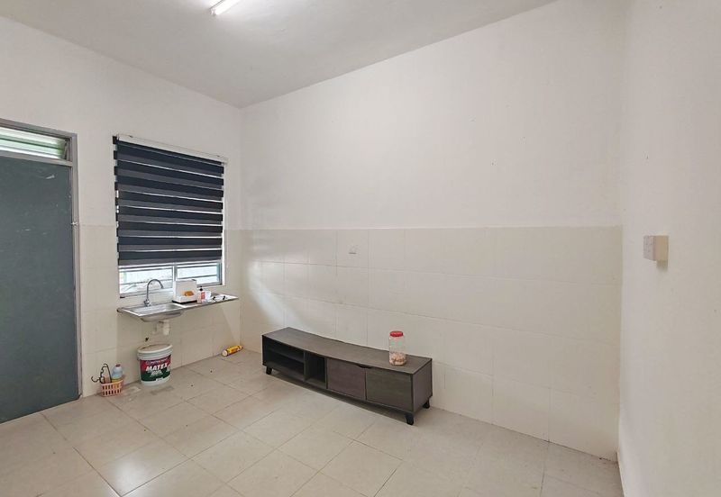 Taman Saujana Putra, Kesang