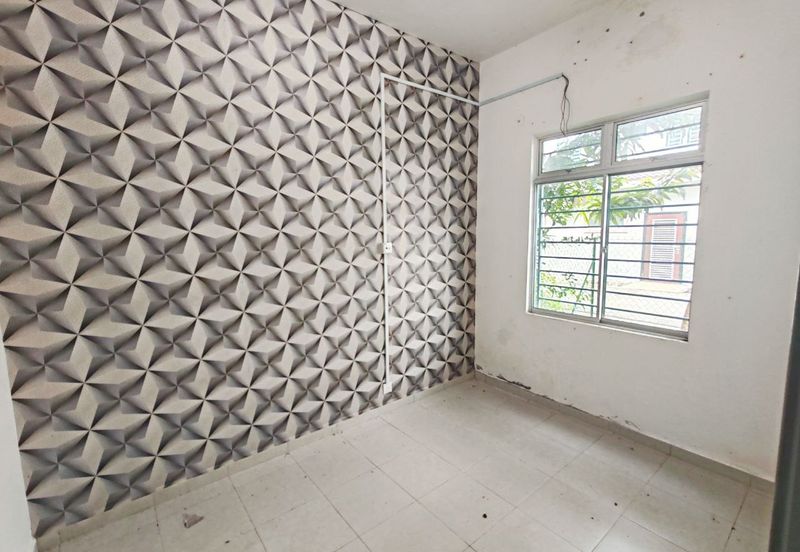 Taman Saujana Putra, Kesang