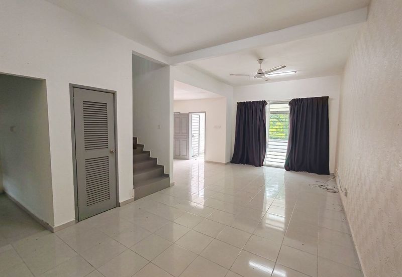 Taman Saujana Putra, Kesang