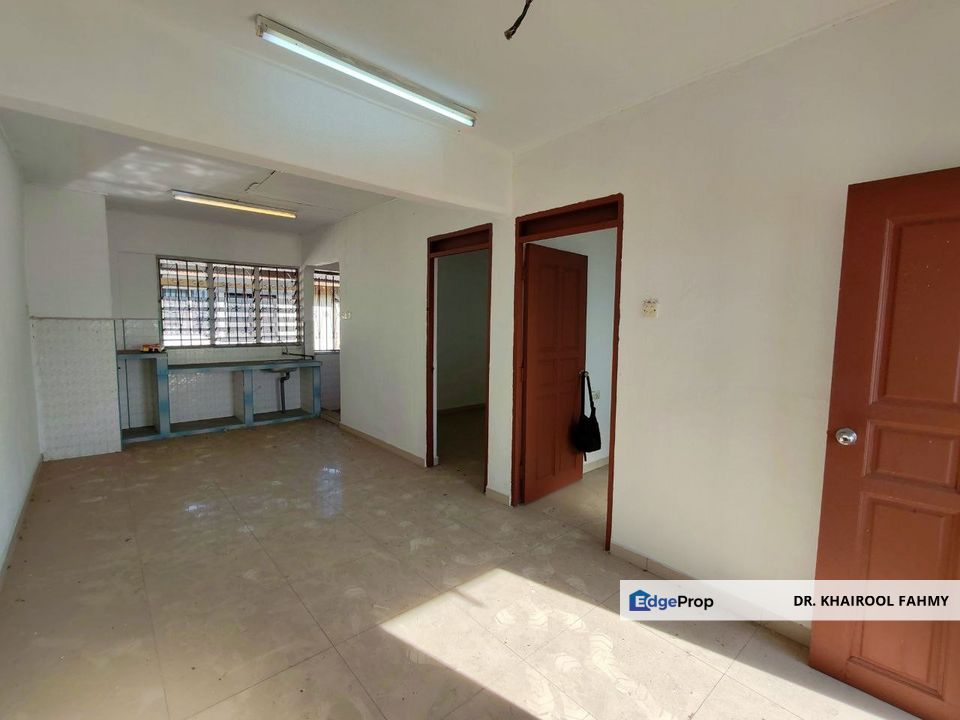 Skudai Taman Tun Aminah Flat Renovated, Johor, Johor Bahru