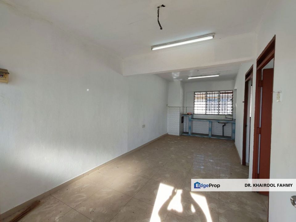 Skudai Taman Tun Aminah Flat Renovated, Johor, Johor Bahru