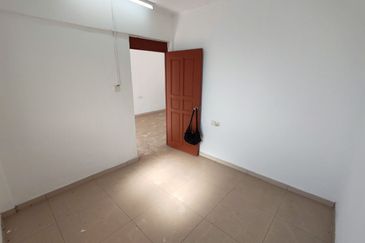 Flat Taman Ungku Tun Aminah