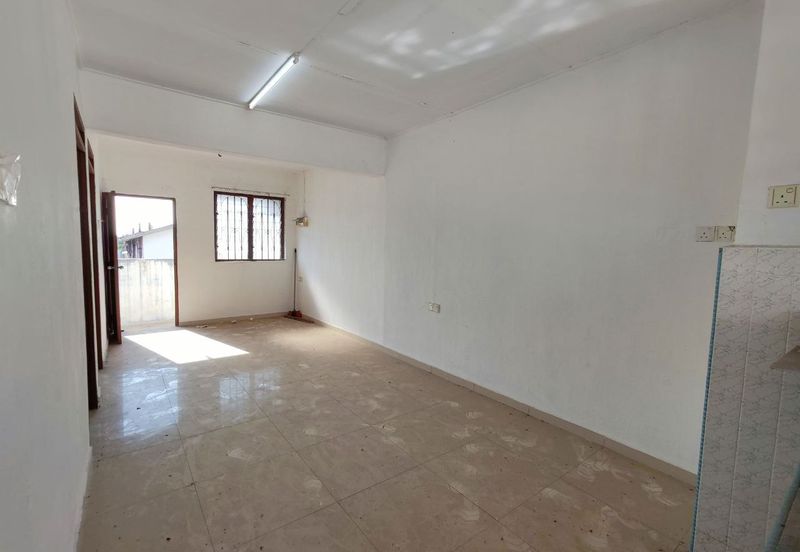 Flat Taman Ungku Tun Aminah