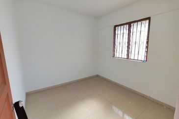 Flat Taman Ungku Tun Aminah