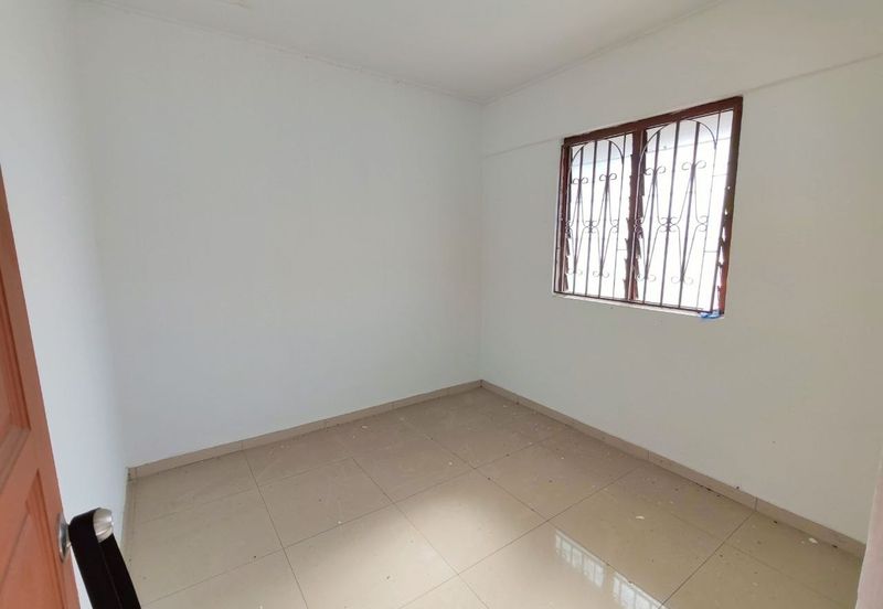 Flat Taman Ungku Tun Aminah