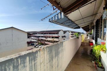 Flat Taman Ungku Tun Aminah