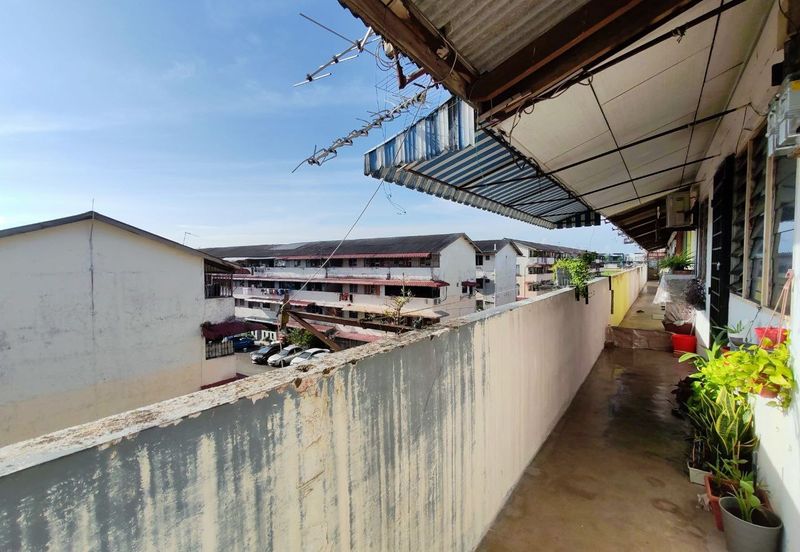 Flat Taman Ungku Tun Aminah