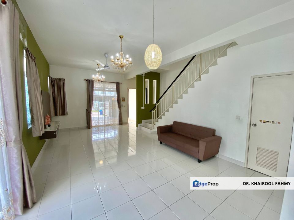 Taman Bestari Perdana Pasir Gudang End Lot Non Bumi Renovated, Johor, Pasir Gudang