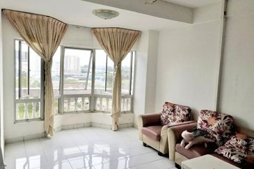 Dwi Mahkota Condominium