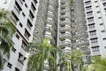 Dwi Mahkota Condominium